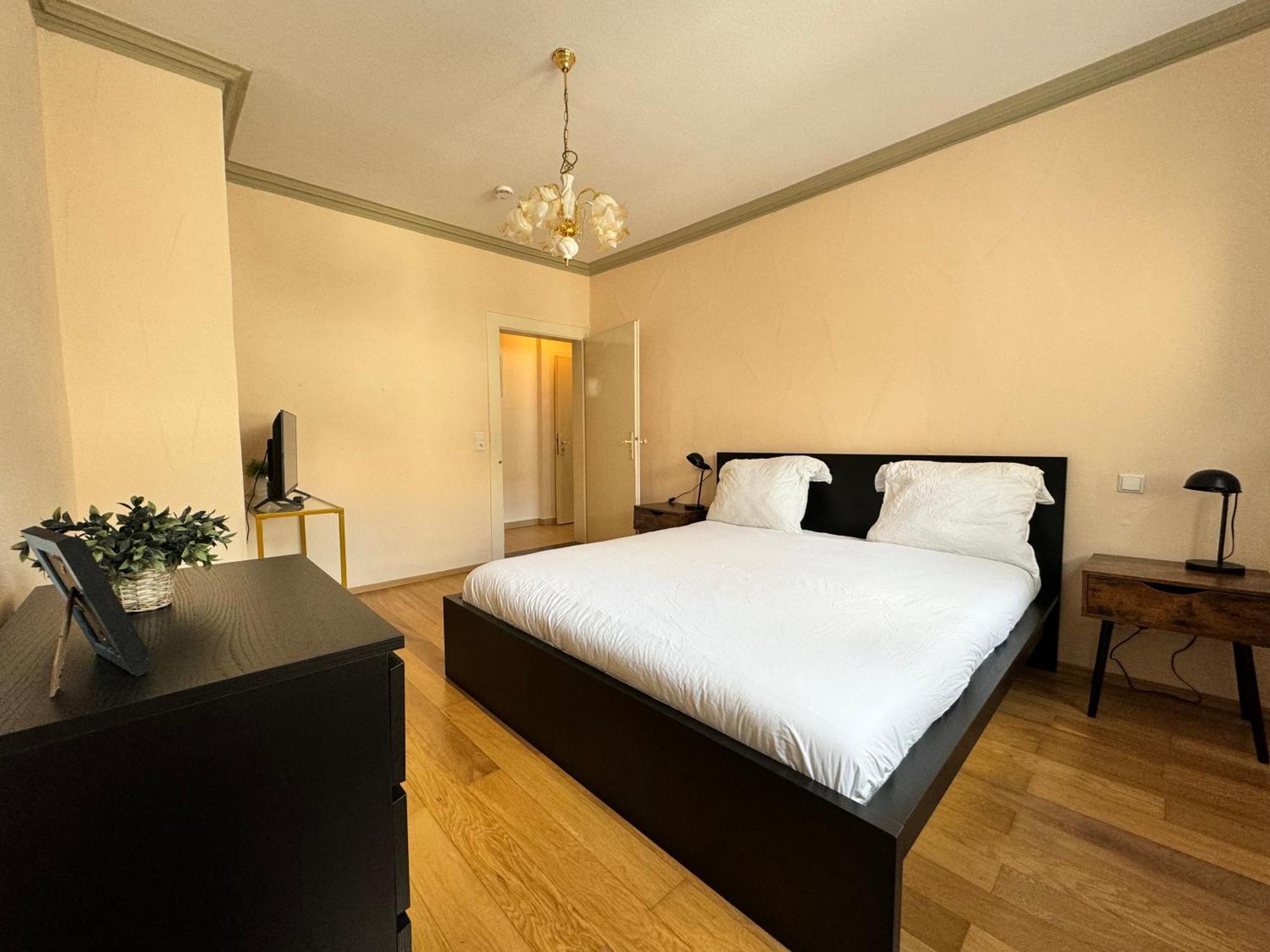 שווביש האל "City Chic Apartment" Im Gassen Gefluester מראה חיצוני תמונה