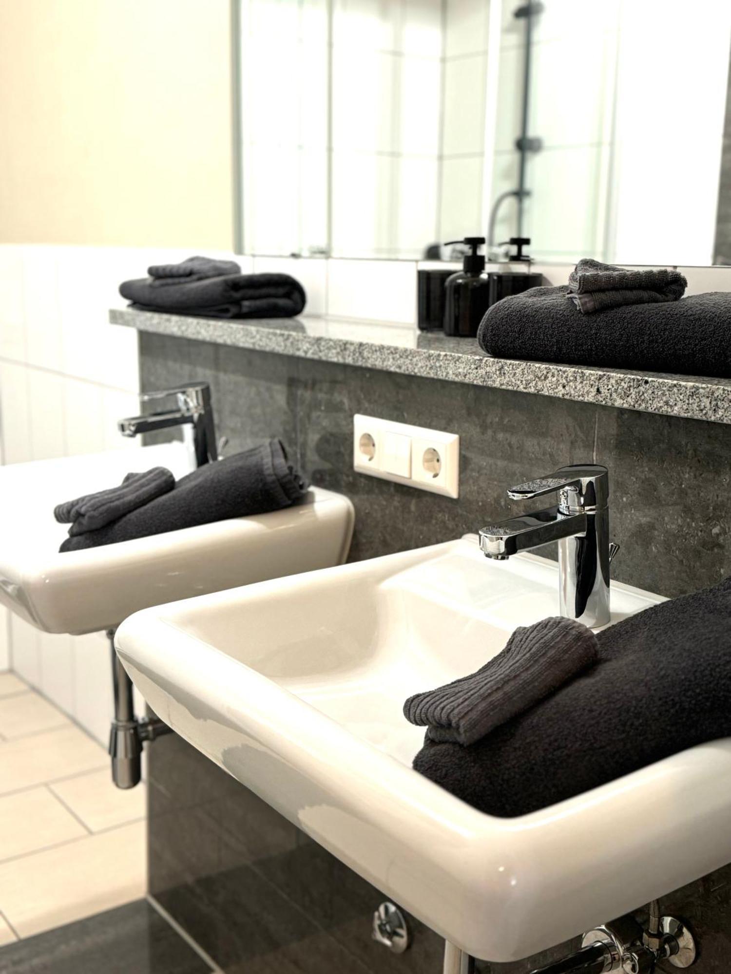 שווביש האל "City Chic Apartment" Im Gassen Gefluester מראה חיצוני תמונה